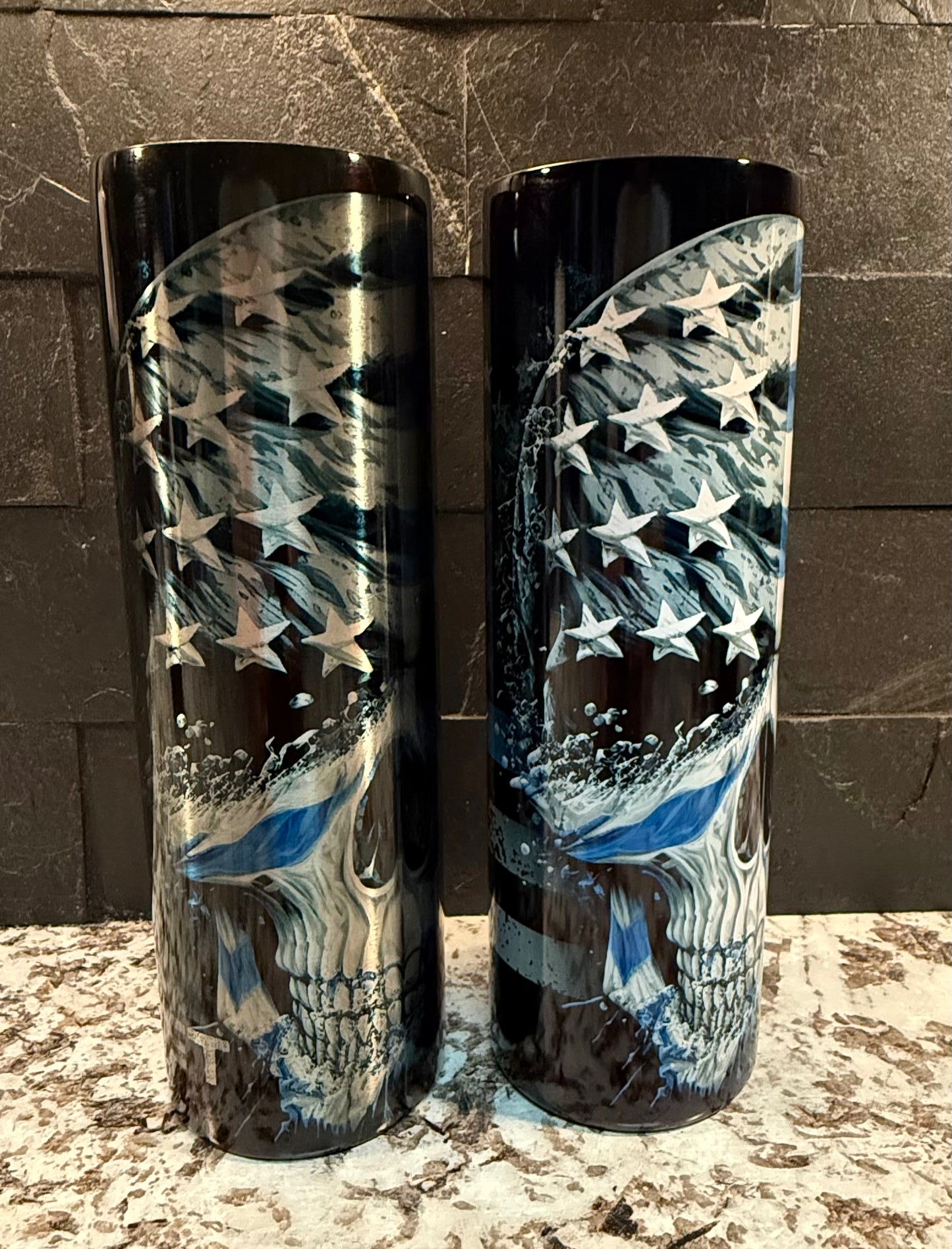 Blue Line Skull 30 oz